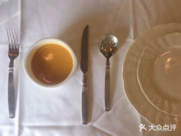 火车头法国西餐厅奶油南瓜汤图片