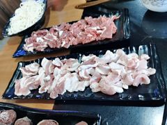 -果松木炭酸菜铜火锅·外婆参鸡汤