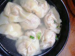 三鲜大馄饨-万寿斋(山阴路店)