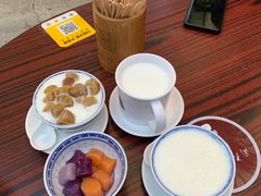 -周大娘牛乳(旧寨古村总店)