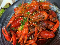 -肥肥虾庄·金牌油焖大虾(汉街SKP店)