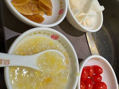 -锅飘飘·东北铁锅炖(雨花客厅店)
