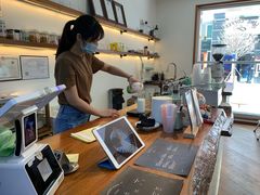 -Line 咖啡(石厦花园店)