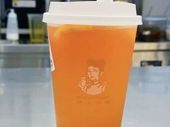爆柠草莓桃桃-沪上阿姨鲜果茶(海宁工人路店)