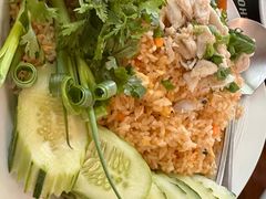 -Chom Cafe and Restaurant