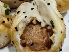 鲜肉生煎-老半斋(福州路店)