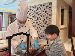 北京烤鸭-香宫中餐厅 · 桂林香格里拉