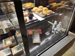 面包甜点陈列柜-星巴克臻选(扬州瘦西湖文化广场店)