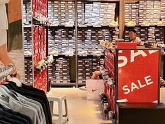 -王府井奥莱临潼小镇(临潼店)