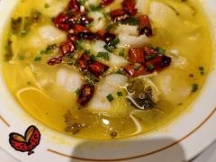 -渝是乎酸菜鱼(龙旗购物中心店)
