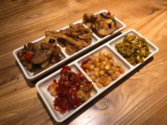 自助小料-湘人龙记老长沙米粉(华普国际大厦店)