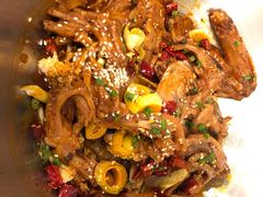 -张大师鸭爪爪特色干锅(南湖店)