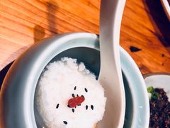 -野山舂·贵州现舂酸汤火锅(鸿通城店)