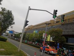 -新田360广场(上海华侨城店)