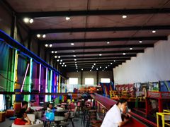 -反弹空间蹦床主题乐园