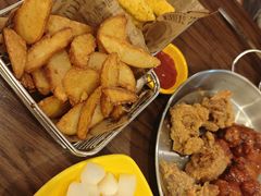 -BHC炸鸡(明洞总店)