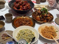 -肥肥虾庄·金牌油焖大虾(汉口城市广场店)