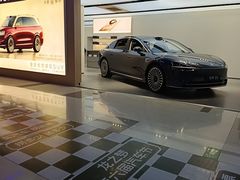 -上海龙之梦万丽酒店