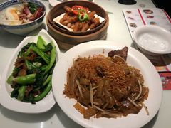 -新大咀港式茶餐厅(宝山万达店)