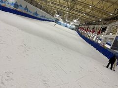 -乔波室内滑雪场