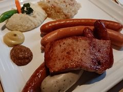 -LENBACH兰巴赫西餐啤酒坊(大连东港店)