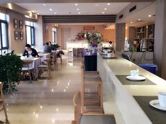 -西安大雁塔科技大学地铁站亚朵酒店