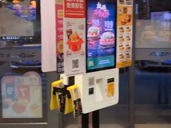 -麦当劳(松江南乐得来速店)