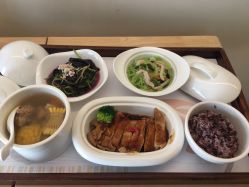 -莉泽月子中心(凯旋江景店)