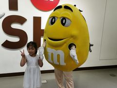 -m豆巧克力世界(上海世茂广场店)