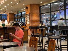 大堂-星巴克(上海虹桥新天地二店)