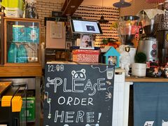 -熊猫一间店欧式奶茶铺