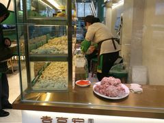 面包甜点陈列柜-袁亮宏饺子云吞(侯家桥菜场店)