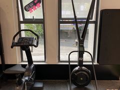 -汗水空间私教健身连锁(SM广场店)