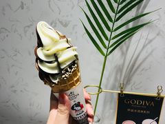Godiva&nbsp;大白兔双色冰淇淋-GODIVA(王府井apm店)