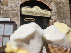 -Gelateria Dondoli