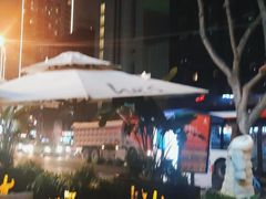-何师烧烤Pro ·江湖川菜·小龙虾·精酿(太古里旗舰店)