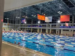 -奥冠体育华师附中恒温游泳馆