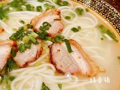 -肇兴特色牛肉粉