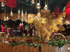 -老滇山寨•云南特色菜•地方菜•民族风情歌舞表演(金碧店)