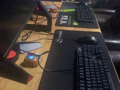 -网鱼网咖·电竞(南开百脑汇店)