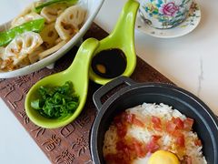 腊味煲仔饭拼甘笋精华油黄金菜-五号茶居·新派粤菜·岭南五号酒店(沿江中路店)