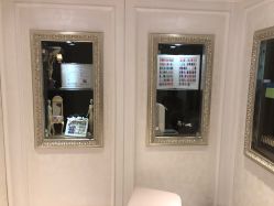 -孔雀手美甲美睫护理