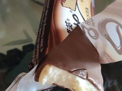 德芙香草味牛奶巧克力冰淇淋-全家便利店(车站南路店)