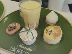 -奔驰上海利星(七宝店)