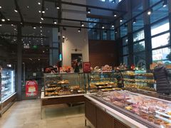 面包甜点陈列柜-巴黎贝甜(常德路店)