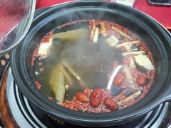 -花苑美食横琴生蚝火锅(拱北粤华路店)