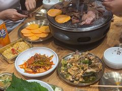 -青瓦餐厅·生鱼片·韩园烤肉(西塔店)