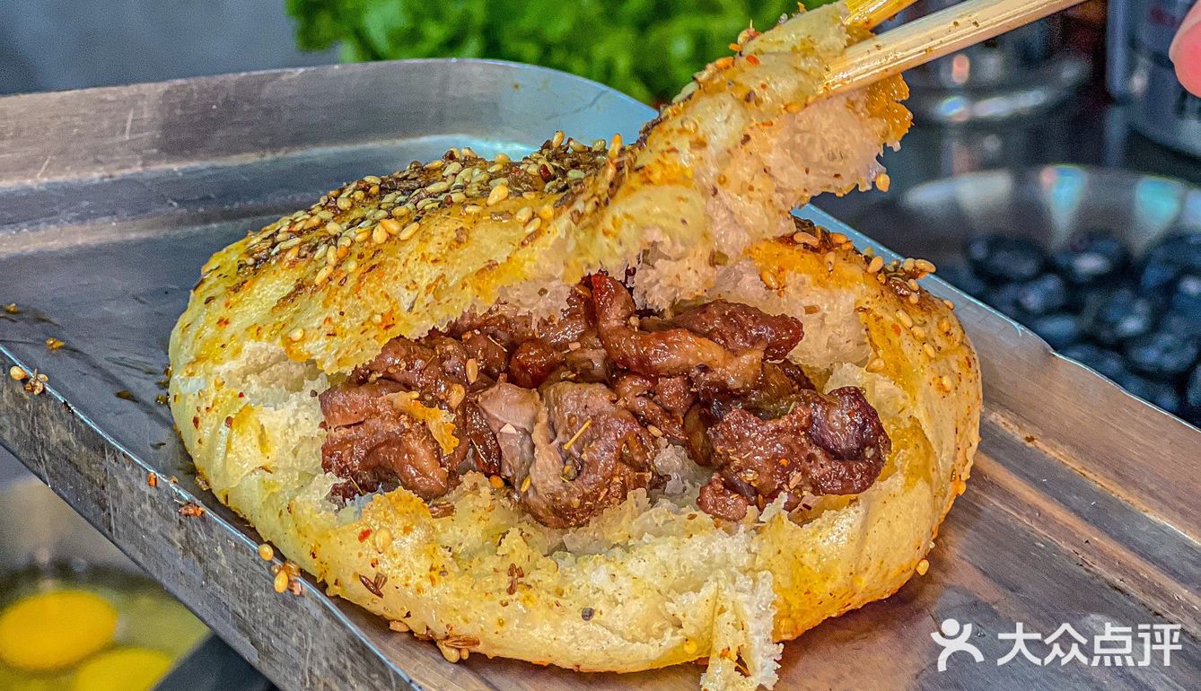 终于在大连吃到黑龙江风味烤饼夹肉‼️嘎嘎香