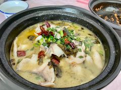 酸菜黑鱼煲-阿隆煲店(秀仁苑店)