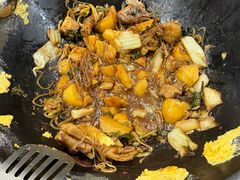 -粘豆包柴火铁锅炖
